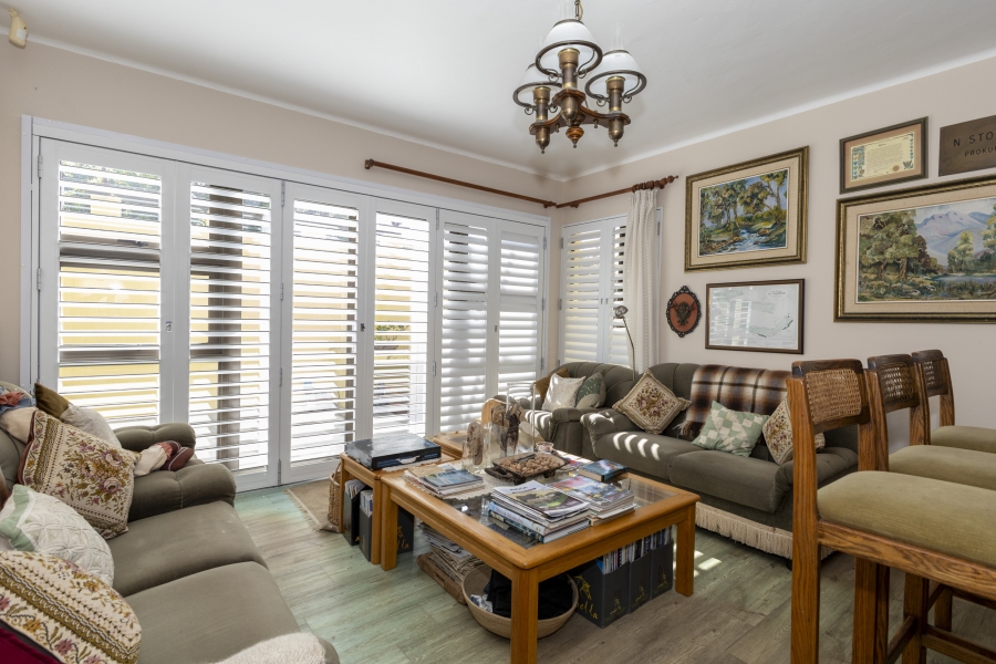 7 Bedroom Property for Sale in West Beach Eastern Cape